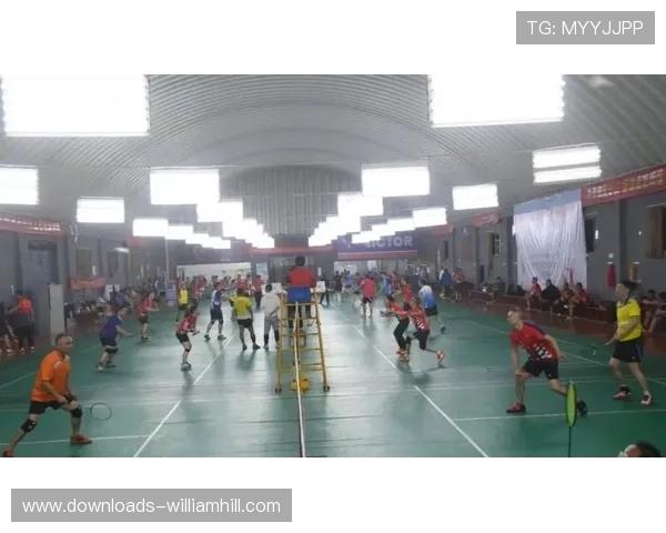 邵阳市商贸工会羽毛球赛落幕,职工组混双决赛引千人观赛 邵阳市商贸工会羽毛球赛落幕,职工组混双决赛引千人观赛